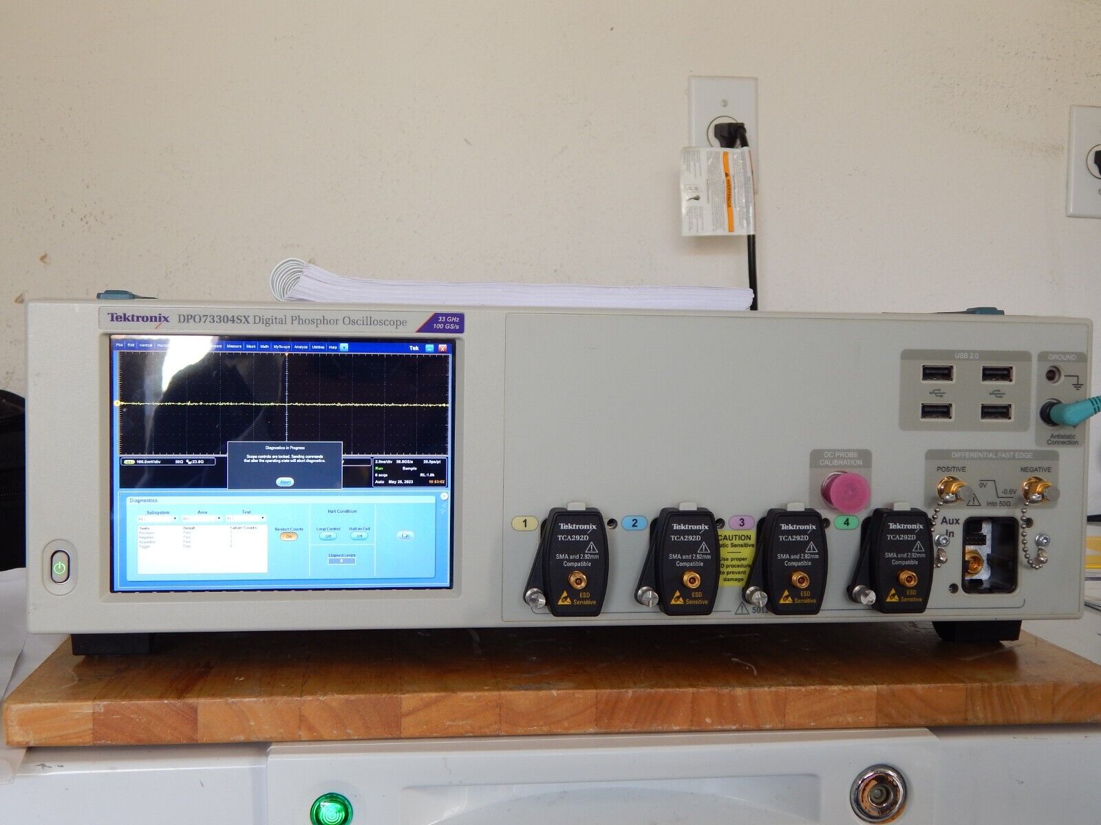Tektronix DPO73304SX 33GHz, 100GS/s Tektronix NIST cal. w/data, 30 day wrnty Tektronix DPO73304SX 33GHz, 100GS/s Tektronix NIST cal. w/data, 30 day wrnty